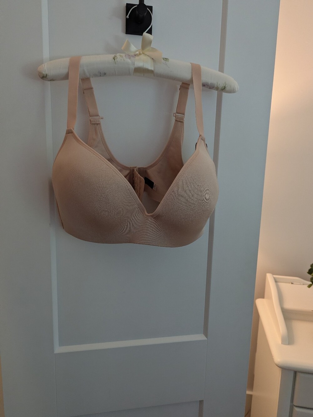 Felina Light Nude Seamless T-Shirt Bra with Front Closure - Picture 6 of 6